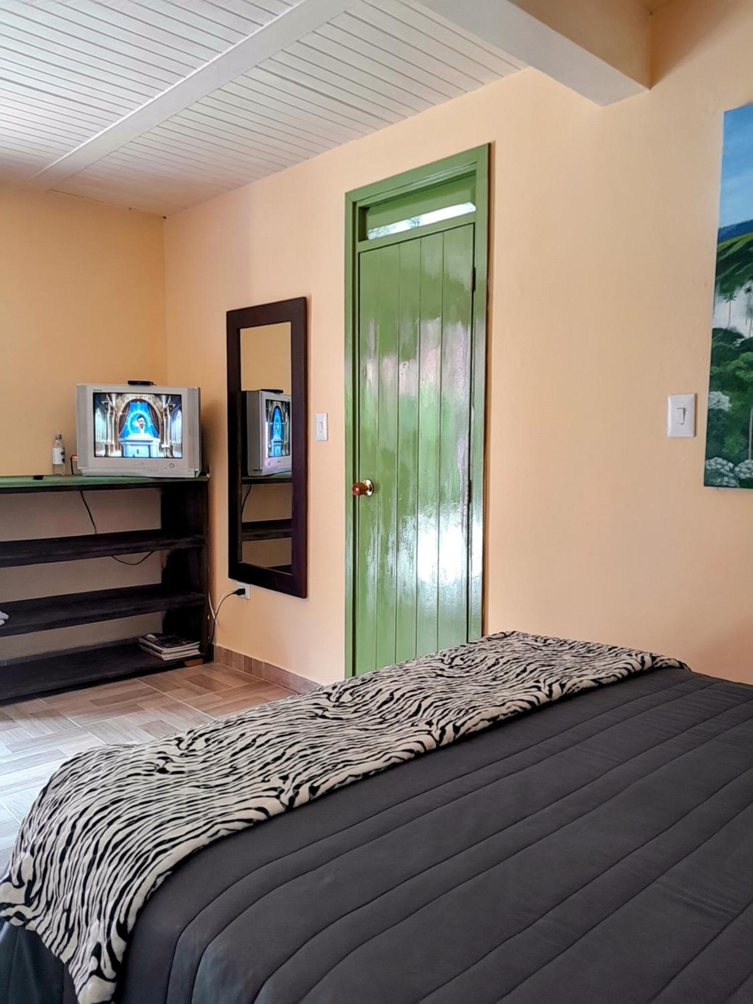 Hostal Familiar Jerico Salento Exterior photo